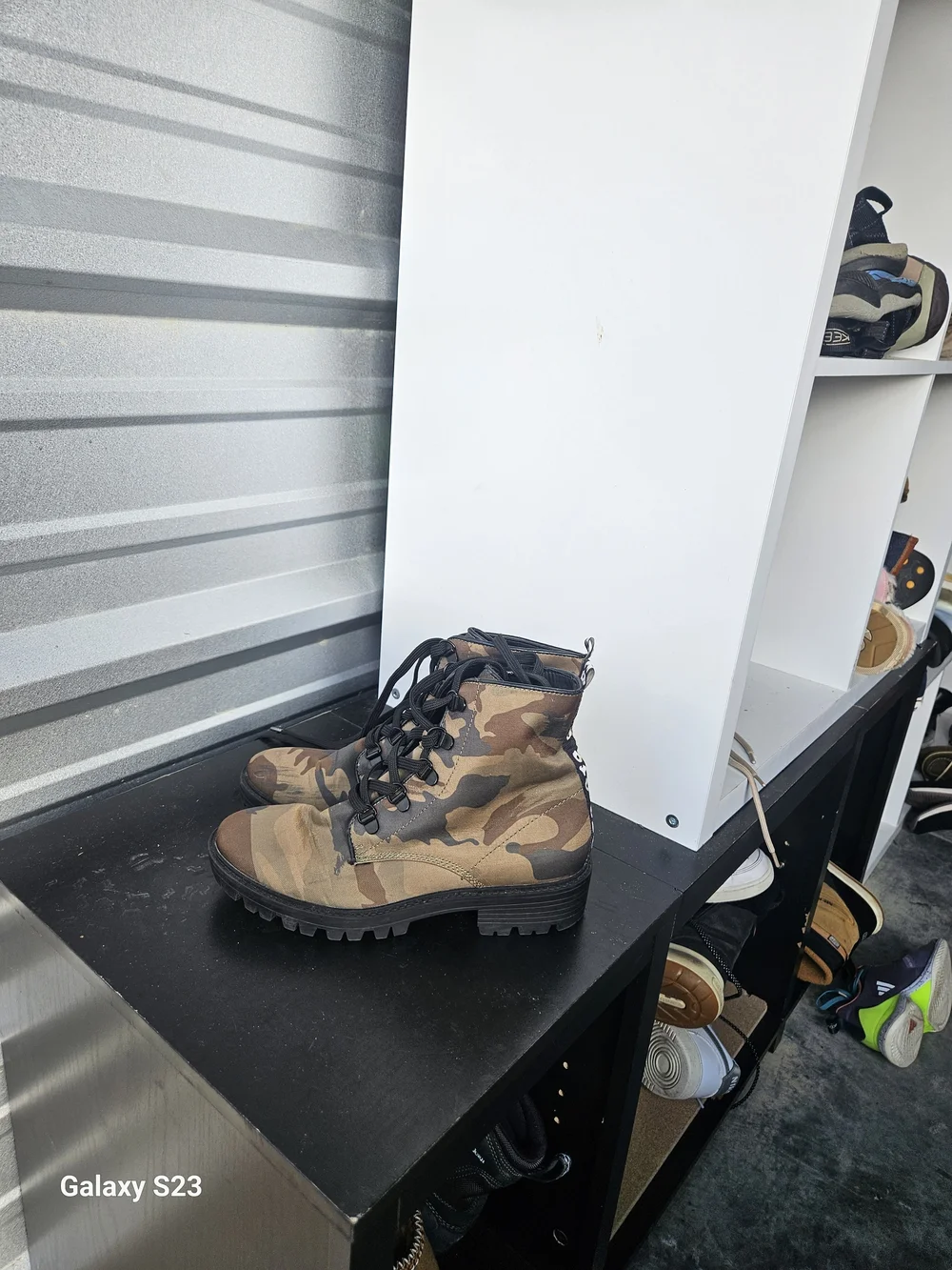 Kendall + Kylie Women's 8.5 Camo Combat Boots Green Chunky Lug Sole Lace Up